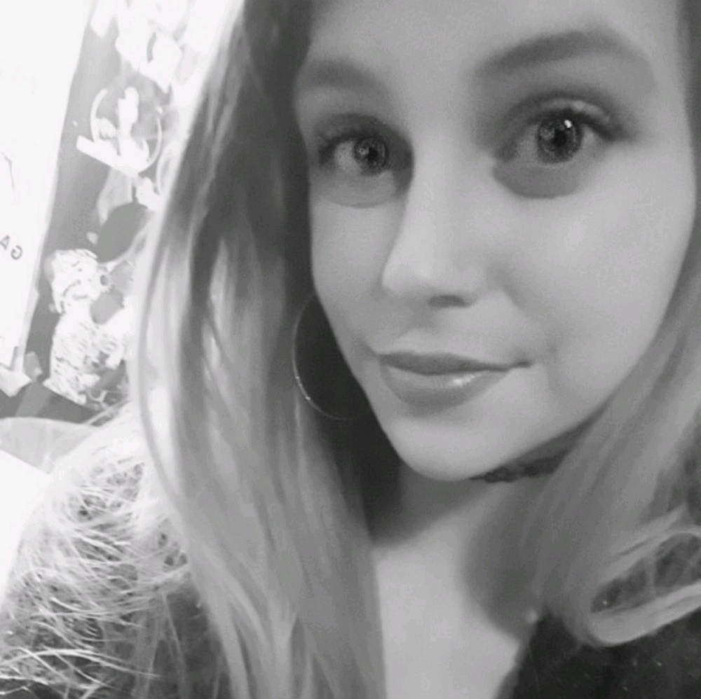 Meet your Posher, Taylar